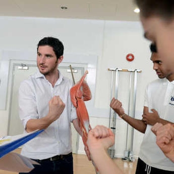 physiotherapy-students-at-brunel-university-london-practicing-an-exercise-in-a-skills-lab-3